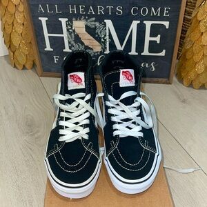 New Vans Sk8 High ShoeBlack and White Suede Sz. 6.5